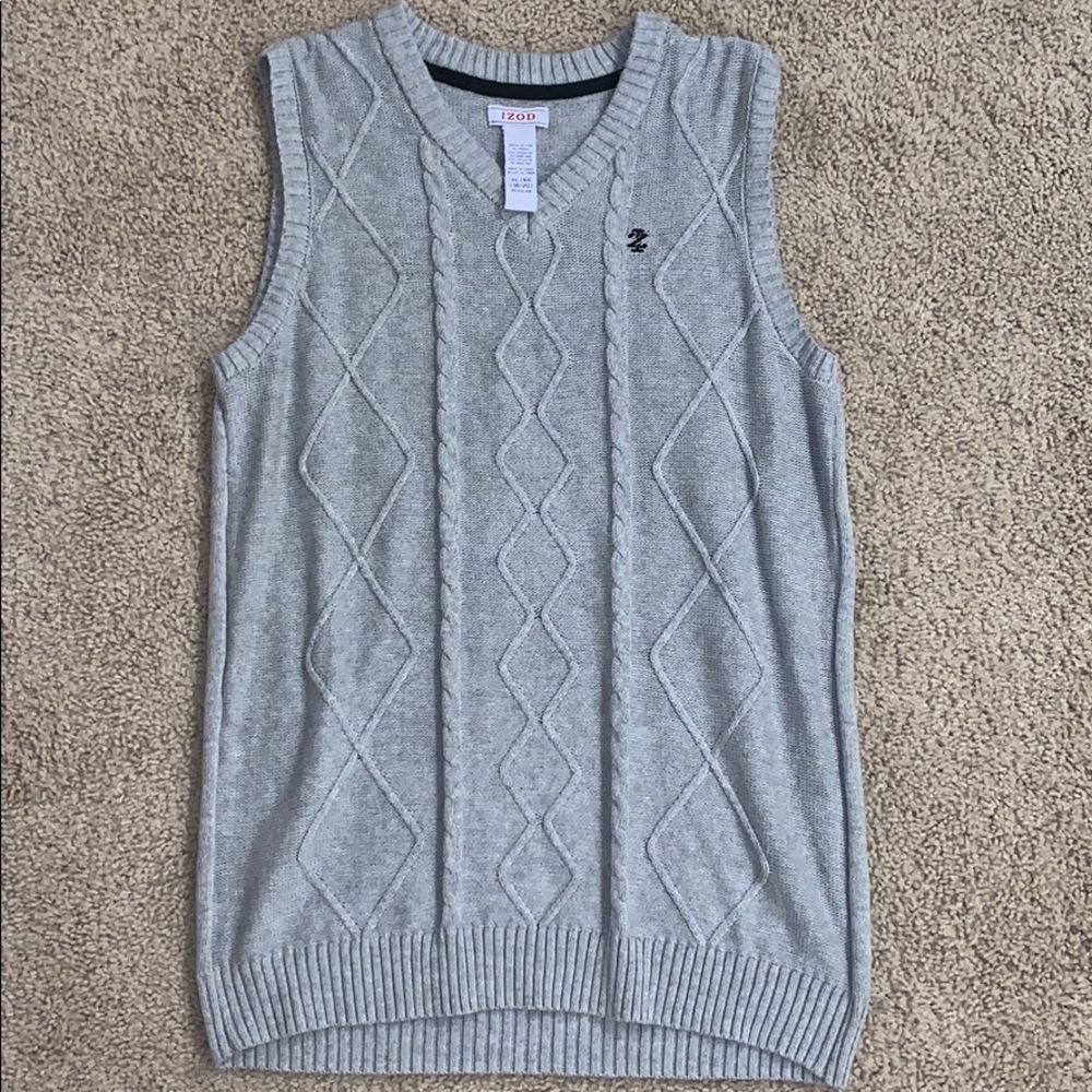 IZOD grey sweater vest